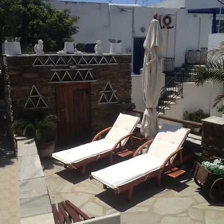 Virginia Apartment Tinos